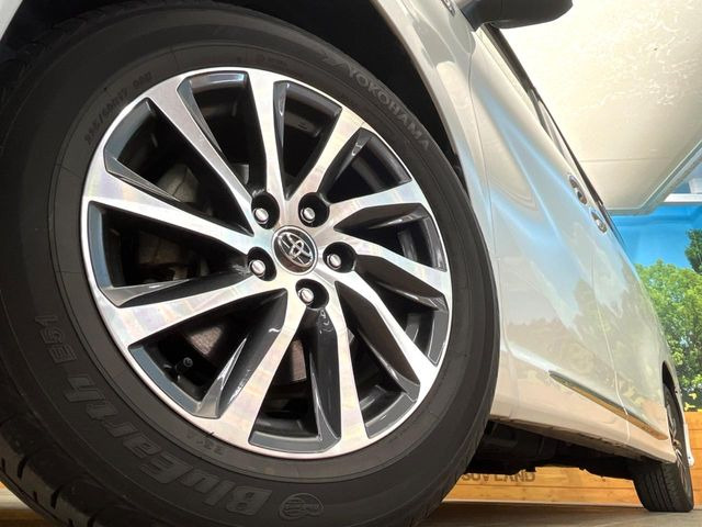 �y����17�C���`�A���~�z�C�[���z�O�ςɃ}�b�`���������A���~�z�C�[���𑕒����Ă���܂��B�e��ЊO�A���~�z�C�[����A�X�^�b�h���X�^�C�����戵�����Ă���܂��B���񂲑��k����������