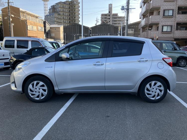 ヴィッツ1.5 ハイブリッド F