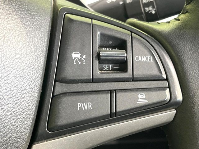 【アダプティブクルーズコントロール】高速道路での長距離走行が楽に!!自動で速度を保つクルーズコントロールが、衝突軽減システムと連携し、前方の車両を感知して車間を保つように速度調節してくれます!!