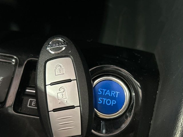 �y�C���e���W�F���g�L�[�z�J�o����|�P�b�g�ɓ��ꂽ�܂܂ł��h�A�̎{���E�������\�ȃX�}�[�g�L�[�𑕔��B�G���W���̃I���E�I�t�����J�M�����o���K�v����������Ƃ��Ă��֗��ł���