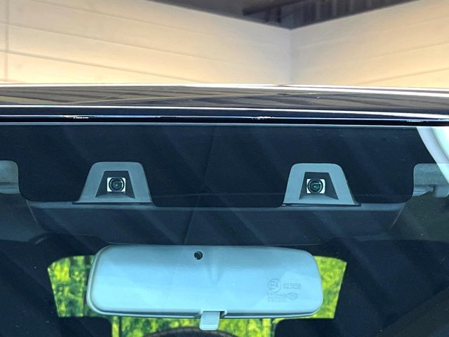 【スズキ セーフティサポート】走行中に前方の車両等を認識し、衝突しそうな時は警報とブレーキで衝突回避と被害軽減をアシスト。より安全にドライブをお楽しみいただけます。