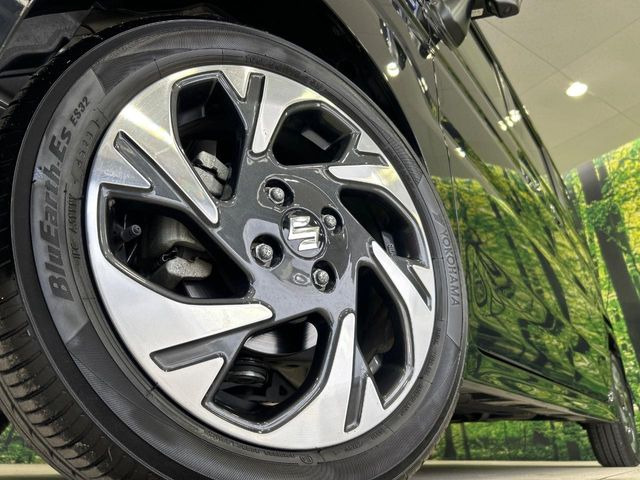 �y����15�C���`�A���~�z�C�[���z�O�ςɃ}�b�`���������A���~�z�C�[���𑕒����Ă���܂��B�e��ЊO�A���~�z�C�[����A�X�^�b�h���X�^�C�����戵�����Ă���܂��B���񂲑��k����������