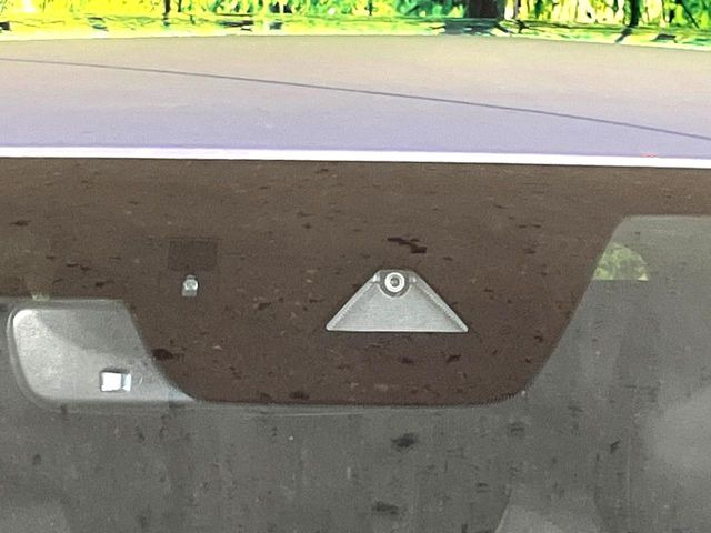 �yi-ACTIVESENSE�z���s���ɑO���̎ԗ�����F�����A�Փ˂������Ȏ��͌x��ƃu���[�L�ŏՓˉ���Ɣ�Q�y�����A�V�X�g�B�����S�Ƀh���C�u�����y���݂��������܂��B