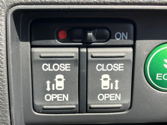 �y�����p���[�X���C�h�h�A�z�X�}�[�g�L�[��^�]�Ȃ̃X�C�b�`�Ō�ȗ����X���C�h�h�A�̊J���\���d��������͂����ăh�A���J����K�v�������A�����Ȃ��q�l�ł��ȒP�ɊJ���߂ł����K�ł���