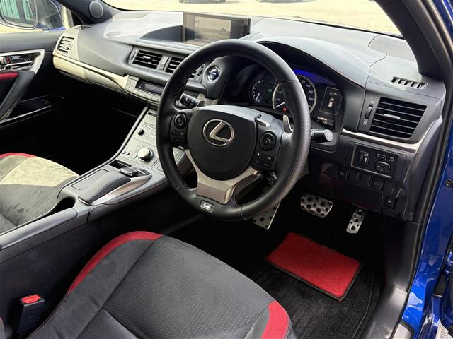 CT200h Fスポーツ