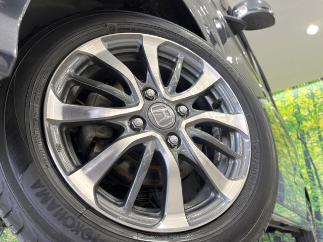 �y����14�C���`�A���~�z�C�[���z�O�ςɃ}�b�`���������A���~�z�C�[���𑕒����Ă���܂��B�e��ЊO�A���~�z�C�[����A�X�^�b�h���X�^�C�����戵�����Ă���܂��B���񂲑��k����������