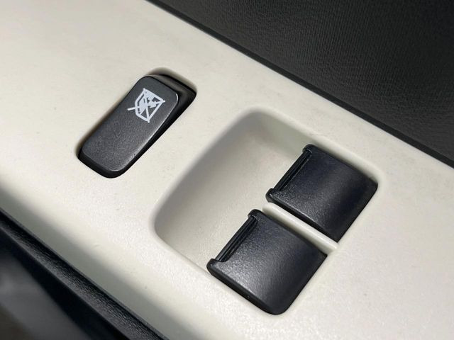 ���Ђł́A�S�ԁw�C�����Ȃ��x�̂��Ԃ̂ݎ�舵���Ă���܂��B��C�o�C���[�ɂ�錵�I�����d����̌�A���Ɍ�̎ԗ��`�F�b�N���s���A�l�N�X�e�[�W���F�肵�����i���Ȓ��ÎԂ����񋟂��Ă���܂��B