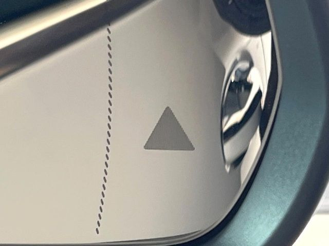 ���u���C���h�A�V�X�g�Z���T�[:���p����̎Ԃ����m���A�h���C�o�[���Ԑ��ύX���s���ۂɁA�x�����Ƌ��ɒ��ӂ𑣂��Ă������S�x���@�\�ł�!