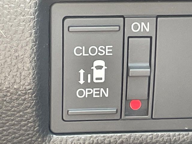 �y�p���[�X���C�h�h�A�z�X�}�[�g�L�[��^�]�Ȃ̃X�C�b�`�ŃX���C�h�h�A�̊J���\���d��������͂����ăh�A���J����K�v�������A���������q�l�ł��A�d���ו��������Ă��鎞�����N�ɊJ���߂ł��܂���