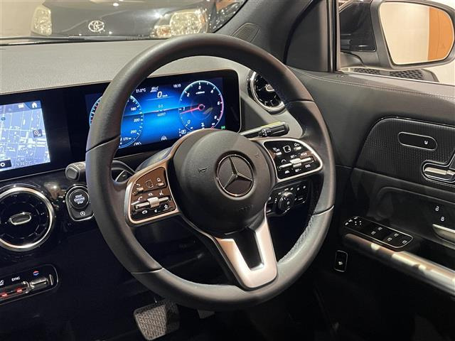 GLAクラスGLA200d 4マチック 4WD