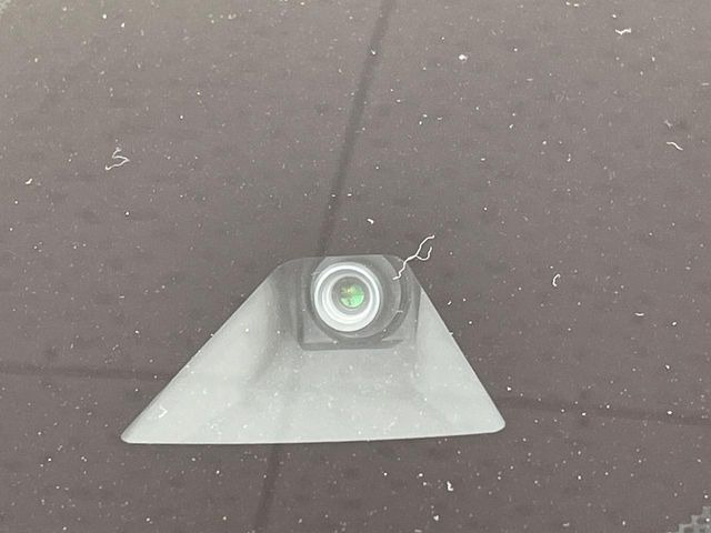 �y�C���e���W�F���g�G�}�[�W�F���V�[�u���[�L�z�t�����g�J�����őO���̎ԗ�����s�҂����m�B�Փ˂������Ȏ��͏Փ˔�Q�y���u���[�L���쓮�A�Փˉ�����T�|�[�g�B�����S�Ƀh���C�u�����y���݂��������܂��B