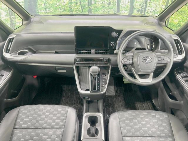 ヴォクシー1.8 ハイブリッド S-Z