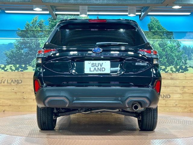 安心の最長10年・走行無制限保証(有償)をご用意。保証内容も充実はもちろん、無料点検&オイル交換や、年中無休の全国・24時間ロードサービスも付帯されておりますのでご安心下さい。