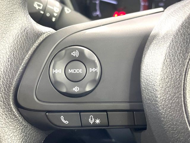 �y�X�e�A�����O�X�C�b�`�z�^�]���A�O������ڐ������炷���ƂȂ��A�I�[�f�B�I���̑��삪�\�ȕ֗��@�\!���S&���K�ȃh���C�u�����o���Ă���܂���