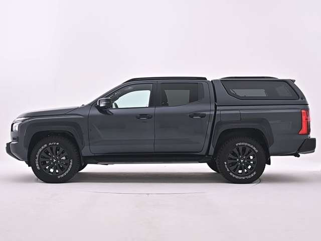 トライトン2.4 GSR ディーゼル 4WD