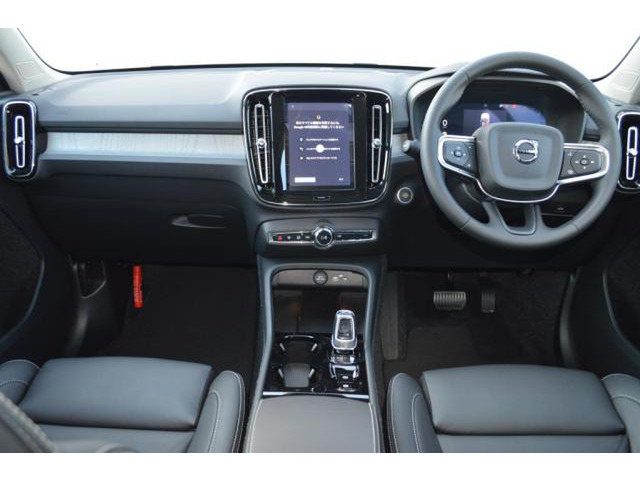 XC40ウルトラ B4 AWD 4WD
