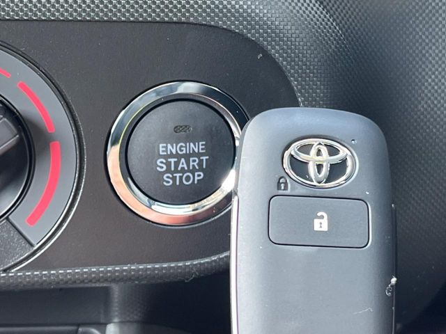 �y�X�}�[�g�L�[�z�J�o����|�P�b�g�ɓ��ꂽ�܂܂ł��h�A�̎{���E�������\�ȃX�}�[�g�L�[�𑕔��B�G���W���̃I���E�I�t�����J�M�����o���K�v����������Ƃ��Ă��֗��ł���