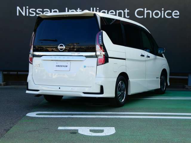 セレナ1.2 e-POWER ハイウェイスターV