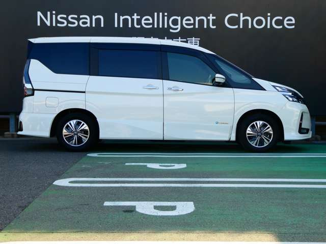 セレナ1.2 e-POWER ハイウェイスターV