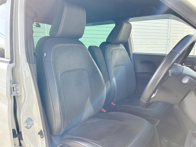 �^�]�Ȃ܂��ɂ͏\���ȃX�y�[�X������A�啿�ȕ��ł��������^�]���Ă�����������ł��B