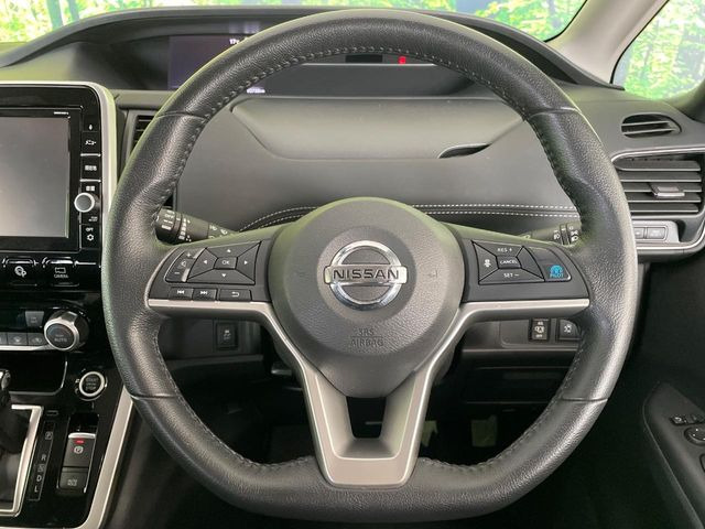 �y�����v�����X�e�A�����O�z�㎿�Ȋv���g�p���邱�ƂŁA��ɂ����������݂ƂĂ��^�]���₷���n���h���ł���