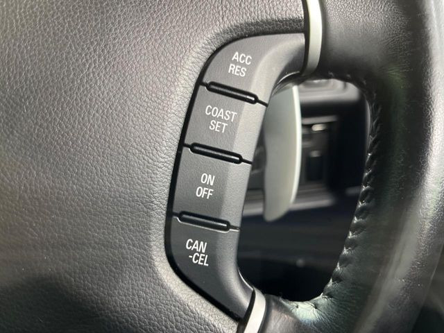 �y�N���[�Y�R���g���[���z�������H�����N���N���s�B�A�N�Z���𗣂��Ă���葬�x�ő��s���ł��A�������^�]���̕��S���y��!�����E�������ȒP�ȃX�C�b�`����Œ����ł��܂��B