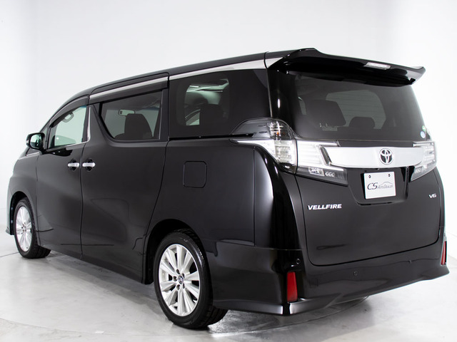 ★展示前点検実施★特殊な機材も用いて、全車点検を実施しております!