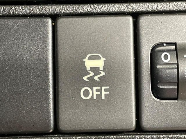 �y������h�~���u�z�ԗ��̉���������m����ƁA�����I�Ɏԗ��̐i�s������ۂ悤�Ɏԗ��𐧌䂵�܂��B�J�̓��ȂǊ���₷���H�ʏ󋵂ł����S�ȉ^�]���\�ł��B