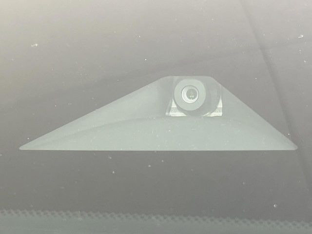 �y�C���e���W�F���g�G�}�[�W�F���V�[�u���[�L�z�t�����g�J�����őO���̎ԗ�����s�҂����m�B�Փ˂������Ȏ��͏Փ˔�Q�y���u���[�L���쓮�A�Փˉ�����T�|�[�g�B�����S�Ƀh���C�u�����y���݂��������܂��B