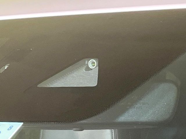 �y�X�}�[�g�V�e�B�u���[�L�T�|�[�g�z�ᑬ���s���ɑO���̎ԗ�����F�����A�Փ˂������Ȏ��͌x��ƃu���[�L�ŏՓˉ���Ɣ�Q�y�����A�V�X�g�B�����S�Ƀh���C�u�����y���݂��������܂��B