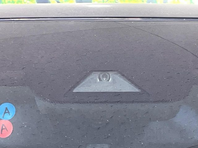 �y�g���^�Z�[�t�e�B�Z���X�z���s���ɑO���̎ԗ�����F�����A�Փ˂������Ȏ��͌x��ƃu���[�L�ŏՓˉ���Ɣ�Q�y�����A�V�X�g�B�����S�Ƀh���C�u�����y���݂��������܂��B