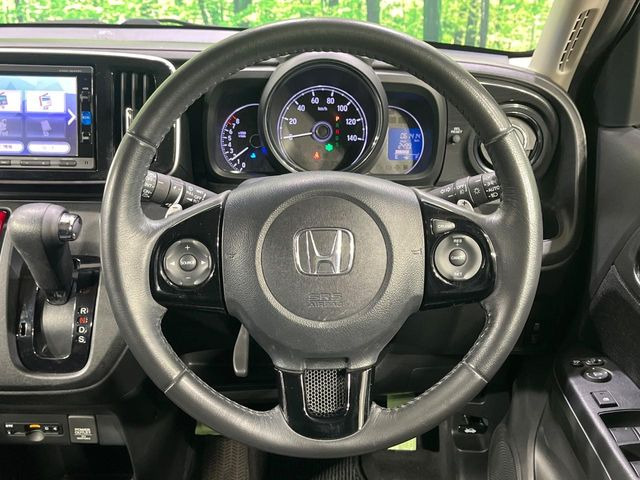 �y�����v�����X�e�A�����O�z�㎿�Ȋv���g�p���邱�ƂŁA��ɂ����������݂ƂĂ��^�]���₷���n���h���ł���