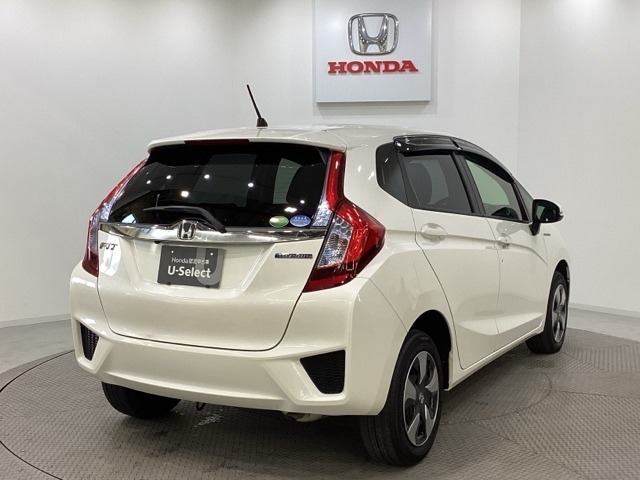 フィット1.5 ハイブリッド Fパッケージ 4WD