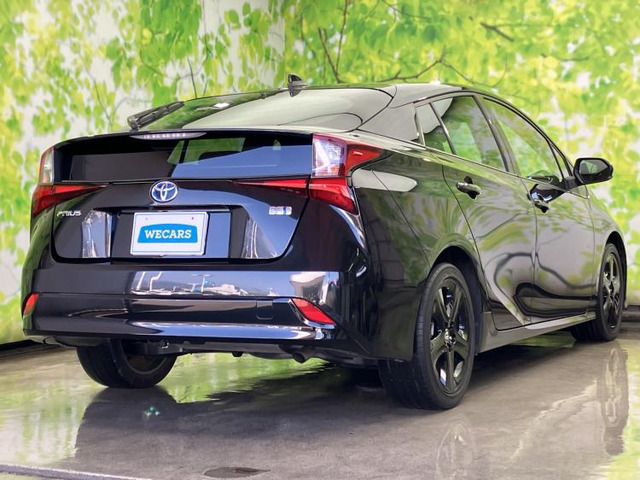 プリウス1.8 S ツーリングセレクション ブラックエディション