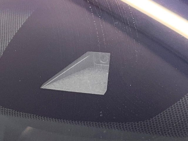 �y�g���^�Z�[�t�e�B�Z���X�z���s���ɑO���̎ԗ�����F�����A�Փ˂������Ȏ��͌x��ƃu���[�L�ŏՓˉ���Ɣ�Q�y�����A�V�X�g�B�����S�Ƀh���C�u�����y���݂��������܂��B