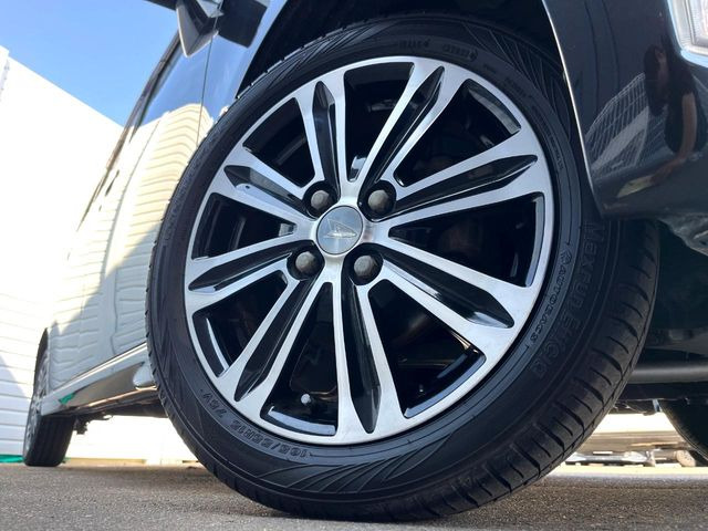 �y����14�C���`�A���~�z�C�[���z�O�ςɃ}�b�`���������A���~�z�C�[���𑕒����Ă���܂��B�e��ЊO�A���~�z�C�[����A�X�^�b�h���X�^�C�����戵�����Ă���܂��B���񂲑��k����������