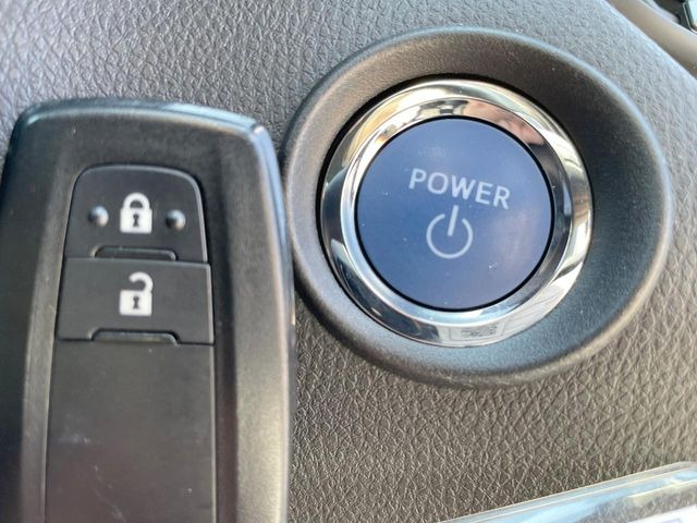 �y�X�}�[�g�L�[�z�J�o����|�P�b�g�ɓ��ꂽ�܂܂ł��h�A�̎{���E�������\�ȃX�}�[�g�L�[�𑕔��B�G���W���̃I���E�I�t�����J�M�����o���K�v����������Ƃ��Ă��֗��ł���