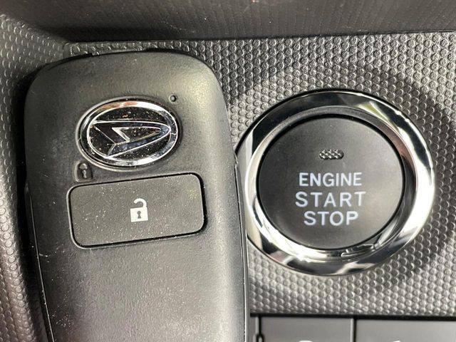 �y�L�[�t���[�V�X�e���z�J�o����|�P�b�g�ɓ��ꂽ�܂܂ł��h�A�̎{���E�������\�ȃX�}�[�g�L�[�𑕔��B�G���W���̃I���E�I�t�����J�M�����o���K�v����������Ƃ��Ă��֗��ł���