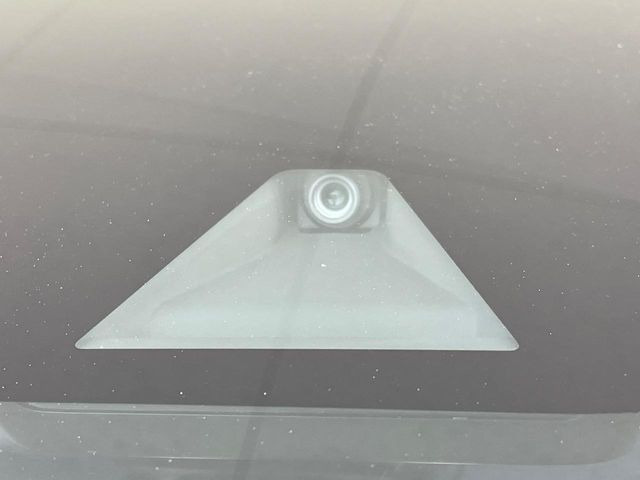 �y�G�}�[�W�F���V�[�u���[�L�z���s���ɑO���̎ԗ�����F�����A�Փ˂������Ȏ��͌x��ƃu���[�L�ŏՓˉ���Ɣ�Q�y�����A�V�X�g�B�����S�Ƀh���C�u�����y���݂��������܂��B