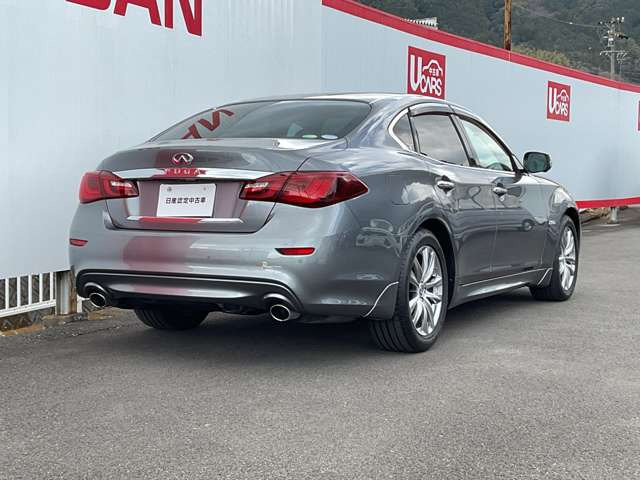 フーガハイブリッド