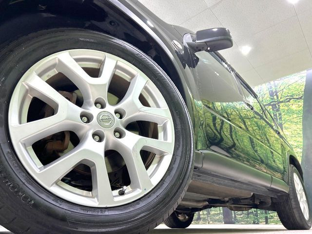 �y����18�C���`�A���~�z�C�[���z�O�ςɃ}�b�`���������A���~�z�C�[���𑕒����Ă���܂��B�e��ЊO�A���~�z�C�[����A�X�^�b�h���X�^�C�����戵�����Ă���܂��B���񂲑��k����������