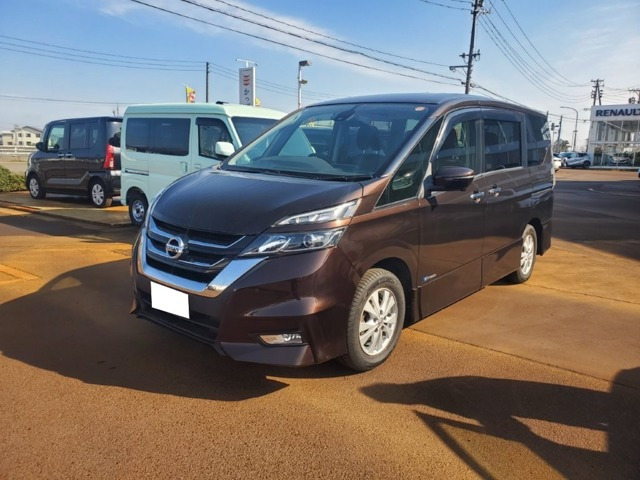 セレナ2.0 ハイウェイスター Vセレクション 4WD