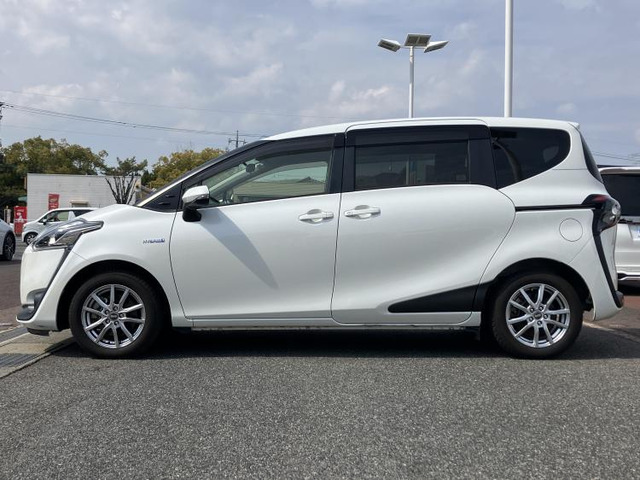 シエンタハイブリッド 1.5 G クエロ