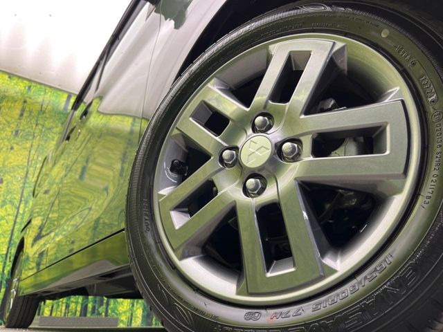 �y����15�C���`�A���~�z�C�[���z�O�ςɃ}�b�`���������A���~�z�C�[���𑕒����Ă���܂��B�e��ЊO�A���~�z�C�[����A�X�^�b�h���X�^�C�����戵�����Ă���܂��B���񂲑��k����������