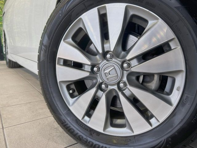 �y����16�C���`�A���~�z�C�[���z�O�ςɃ}�b�`���������A���~�z�C�[���𑕒����Ă���܂��B�e��ЊO�A���~�z�C�[����A�X�^�b�h���X�^�C�����戵�����Ă���܂��B���񂲑��k����������