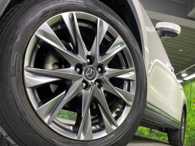 �y����19�C���`�A���~�z�C�[���z�O�ςɃ}�b�`���������A���~�z�C�[���𑕒����Ă���܂��B�e��ЊO�A���~�z�C�[����A�X�^�b�h���X�^�C�����戵�����Ă���܂��B���񂲑��k����������