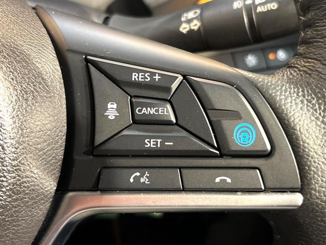 【プロパイロット】高速道路での長距離走行が楽に!!渋滞時と巡回走行のシーンで、アクセル・ブレーキ・ステアリングを自動で制御し、長距離運転の負担を軽減してくれます♪