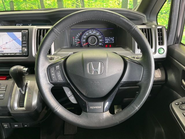 �y�����v�����X�e�A�����O�z�㎿�Ȋv���g�p���邱�ƂŁA��ɂ����������݂ƂĂ��^�]���₷���n���h���ł���