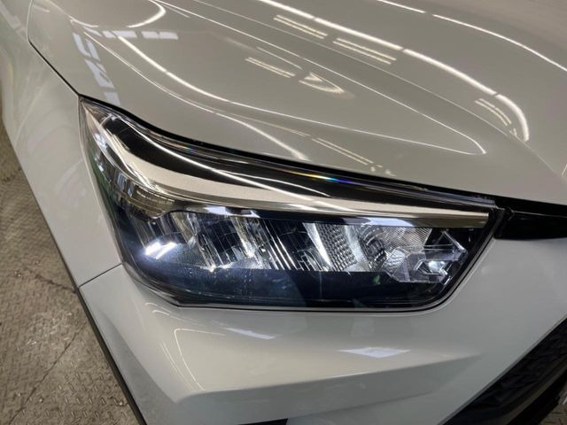 �yLED�w�b�h���C�g�z���V����ԑ��s�����ǍD�Ȏ��E���m�ۂ����S���ĉ^�]�ł��鍂�P�xLED�w�b�h���C�g�𑕔�!�_�����x�������A����d�͂��}�����Ă��܂��B