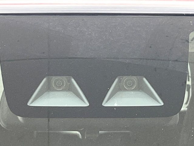 �y�Փˌy�����u�z���s���ɑO���̎ԗ�����F�����A�Փ˂������Ȏ��͌x��ƃu���[�L�ŏՓˉ���Ɣ�Q�y�����A�V�X�g�B�����S�Ƀh���C�u�����y���݂��������܂��B